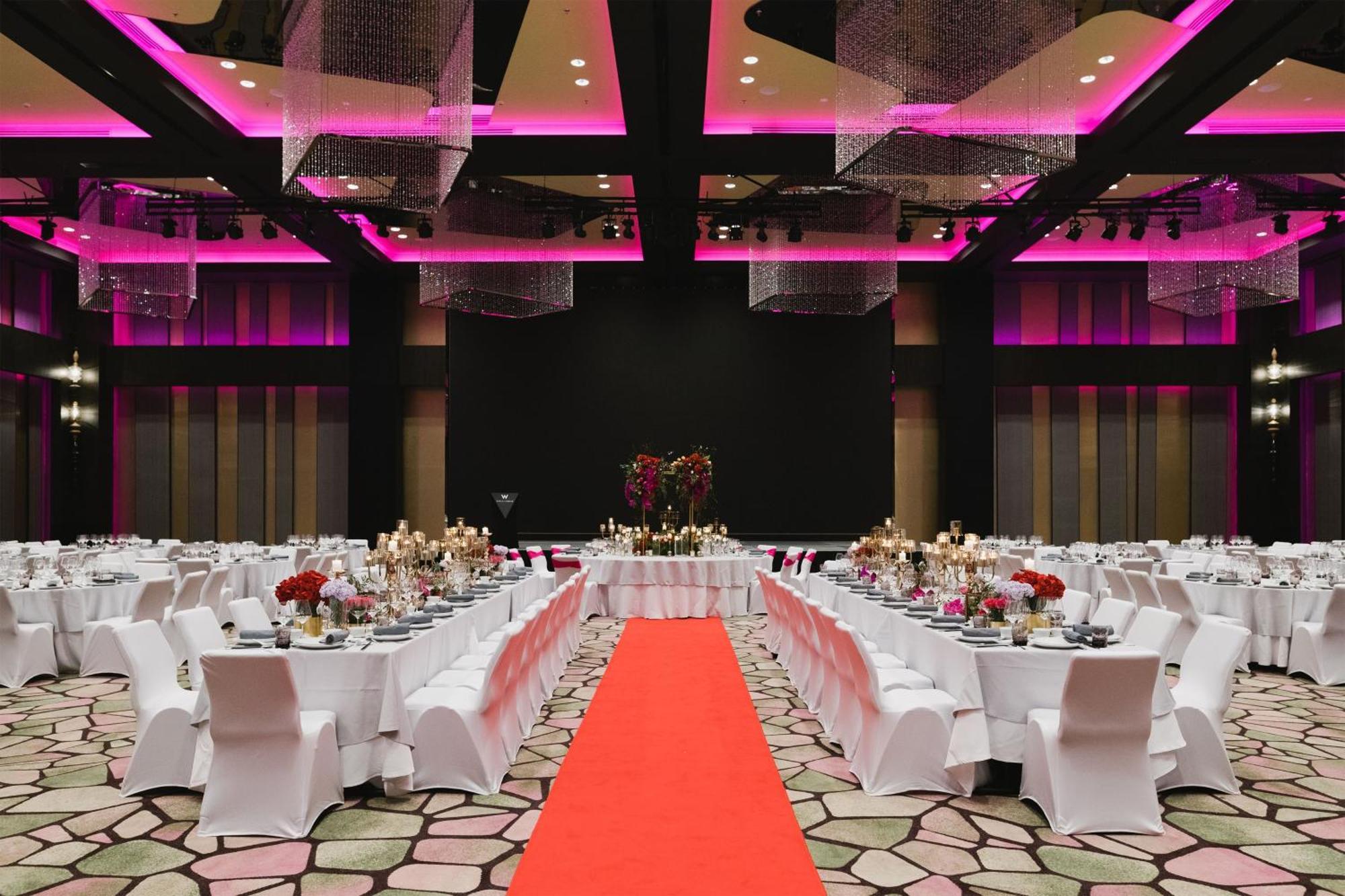 W Kuala Lumpur Hotel Bagian luar foto
