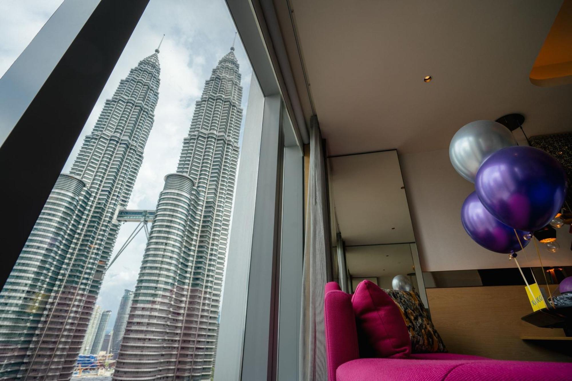 W Kuala Lumpur Hotel Bagian luar foto