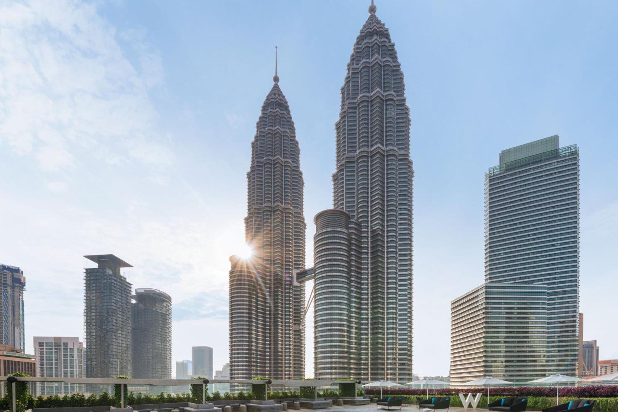 W Kuala Lumpur Hotel Bagian luar foto